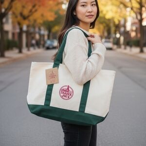Trader Joe’s Reusable Tote Bag – White with Green Trim – New with Tag